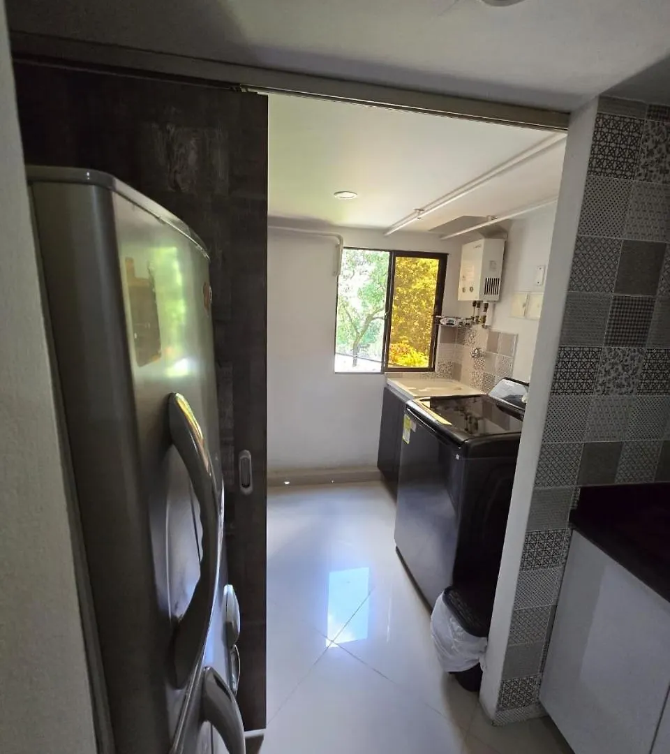 Apartamento En Tricentenario Medellín 0*,